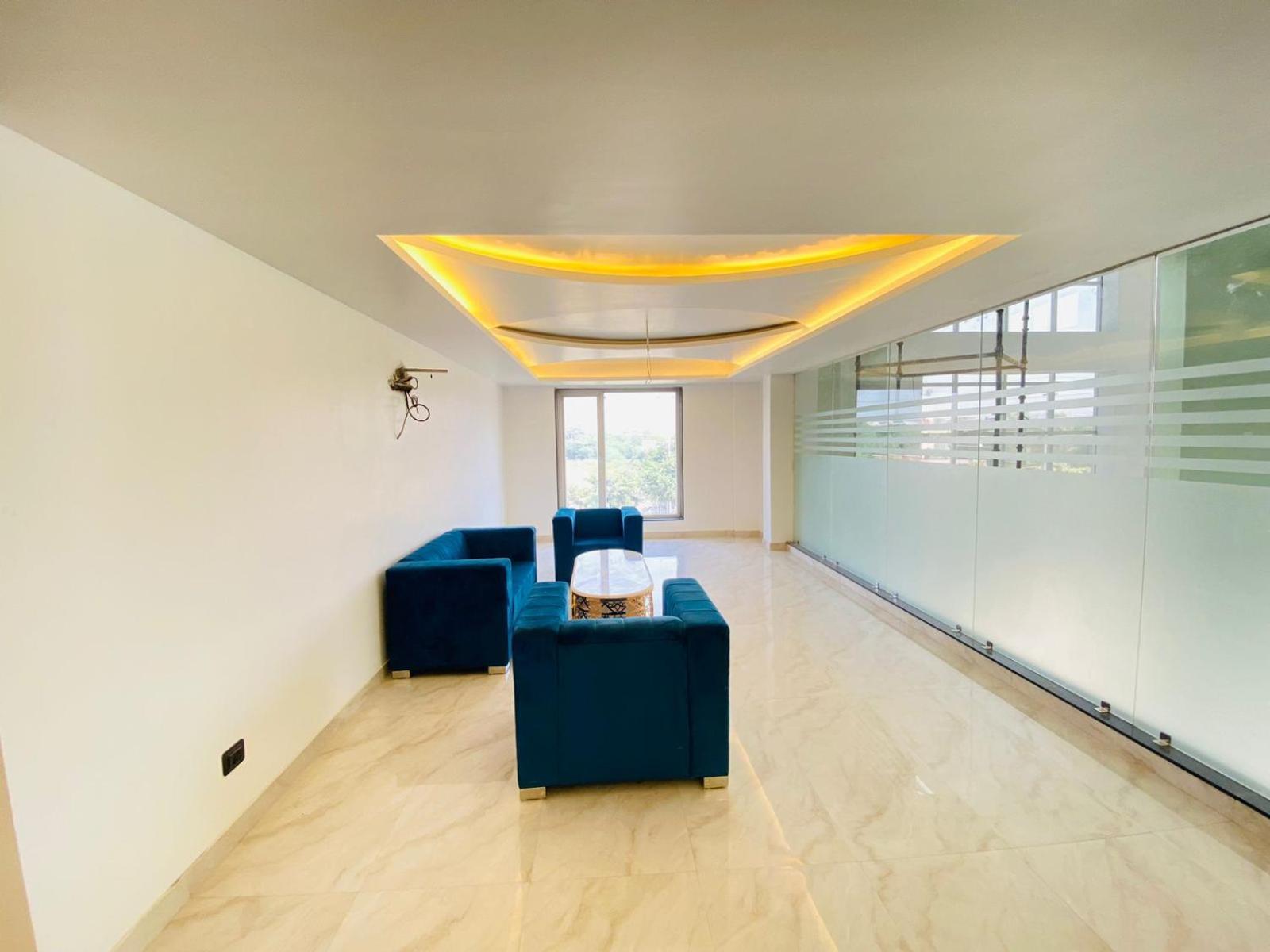 Hotel Holiday Grand Greater Noida Exterior foto