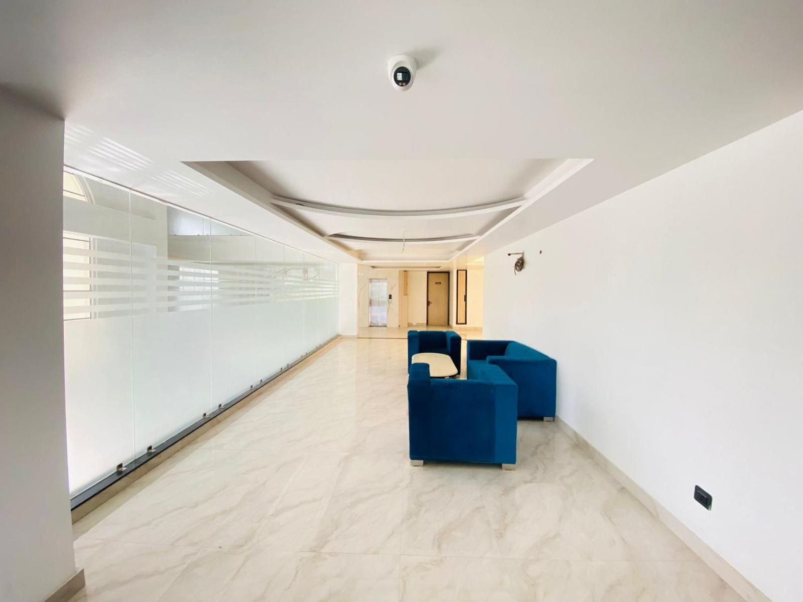 Hotel Holiday Grand Greater Noida Exterior foto